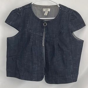 “Button Up Baby” Short-Sleeved Jean Jacket